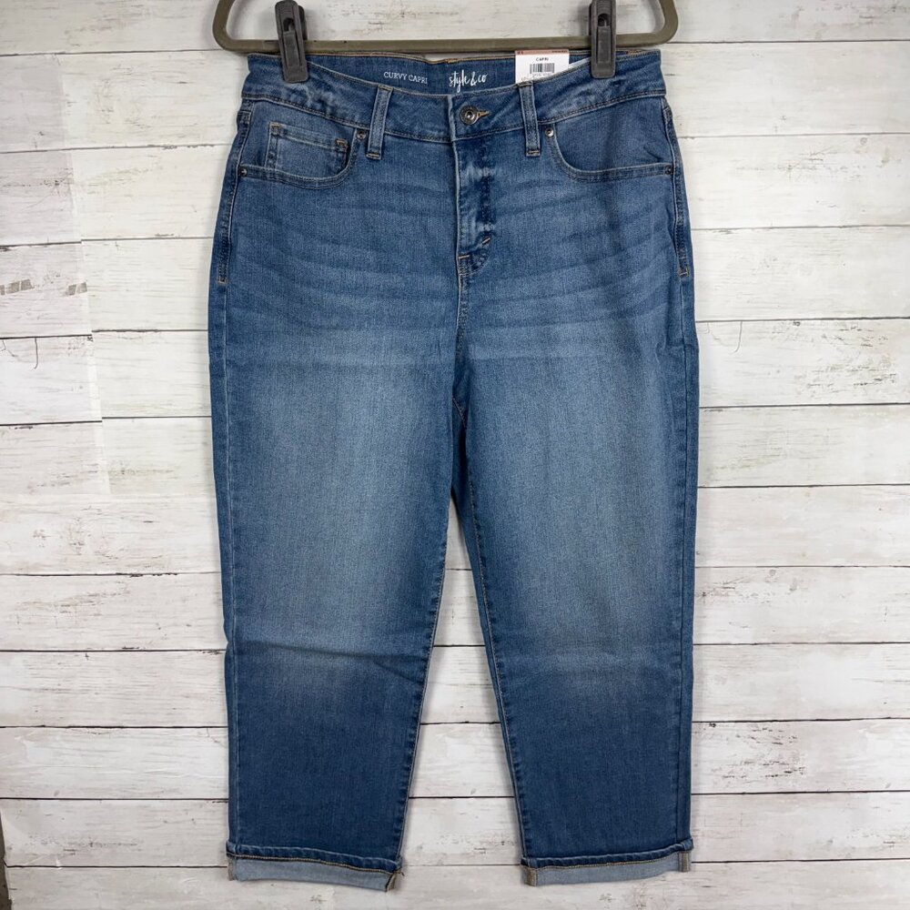 Style & Co Curvy Capri Mid-Rise Jeans